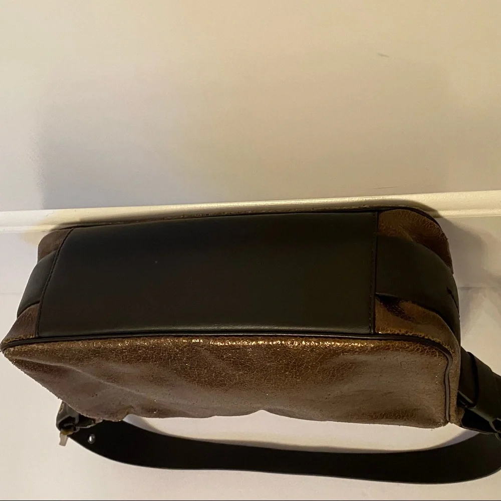 DONALD J. PLINER BAG SHOULDER BRONZE GOLD TEXTURED DARK BROWN LEATHER ZIP TOP